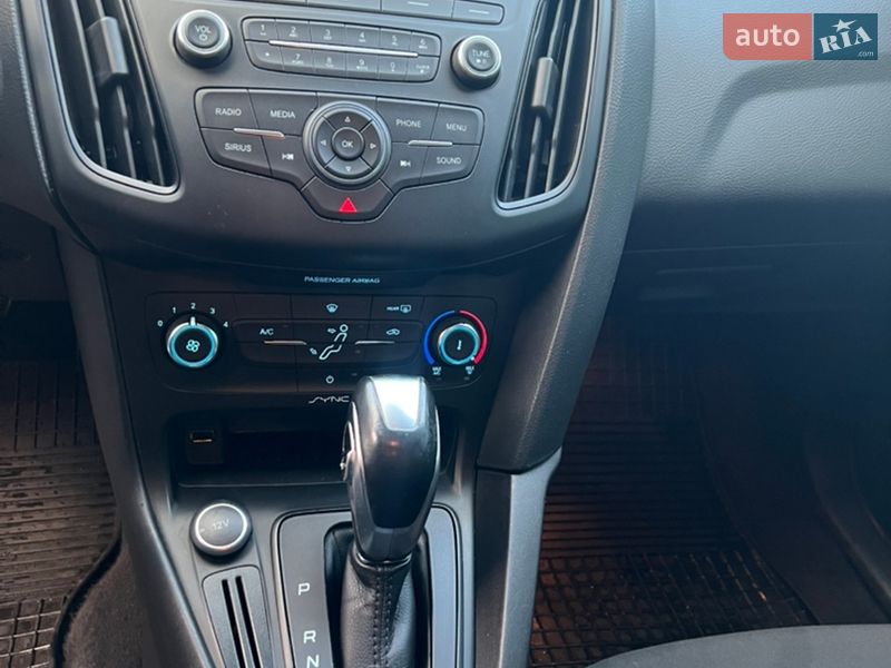 Седан Ford Focus 2015 в Львові
