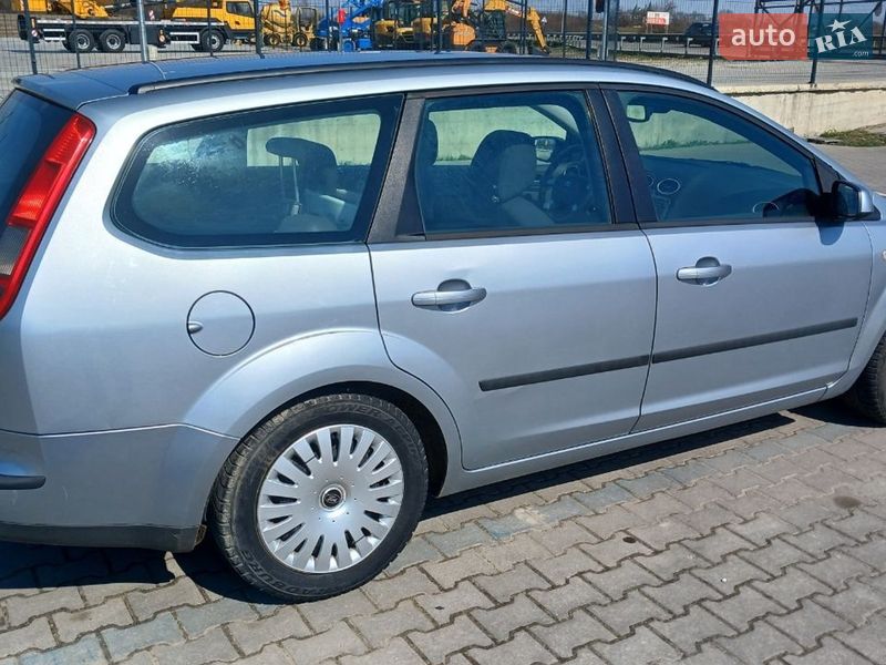 Універсал Ford Focus 2005 в Чернівцях