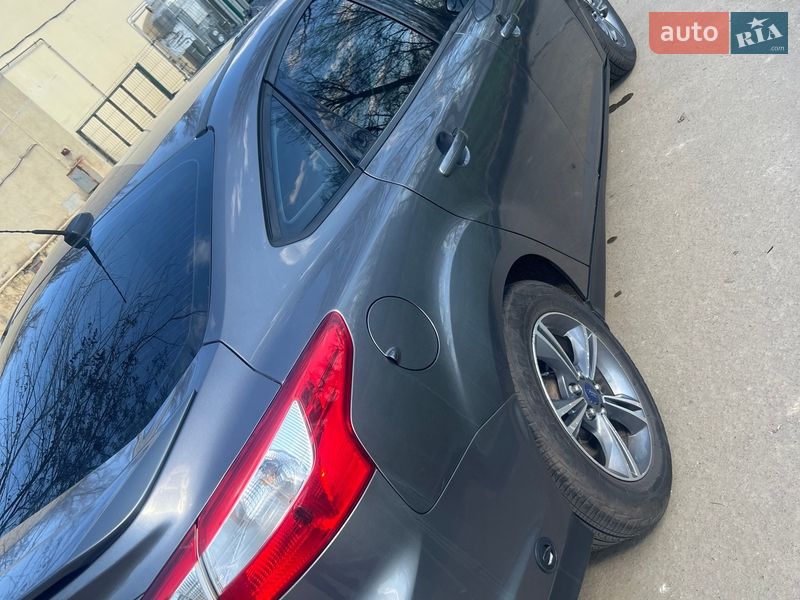 Седан Ford Focus 2014 в Кривом Роге