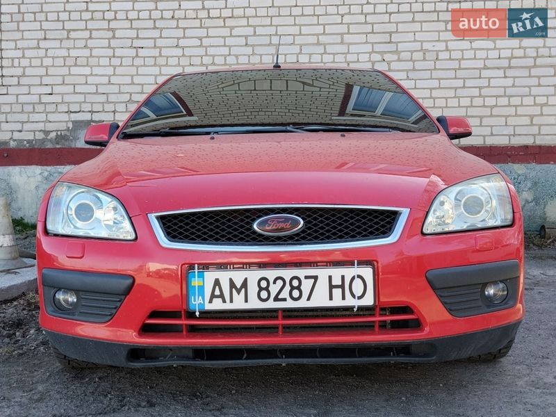 Хетчбек Ford Focus 2005 в Кореці