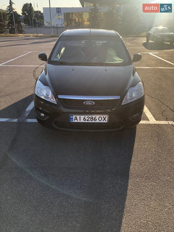 2010 Ford Focus - мініатюра 11