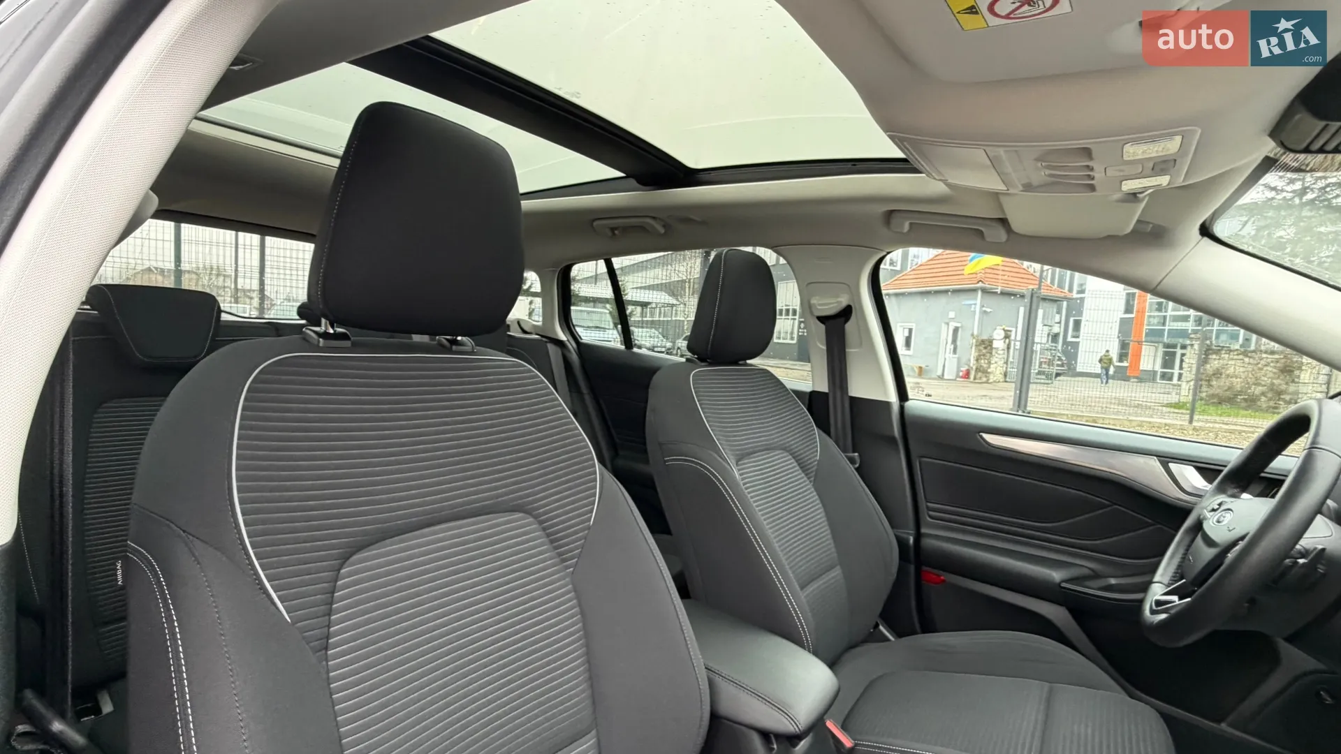 2019 Ford Focus - мініатюра 23