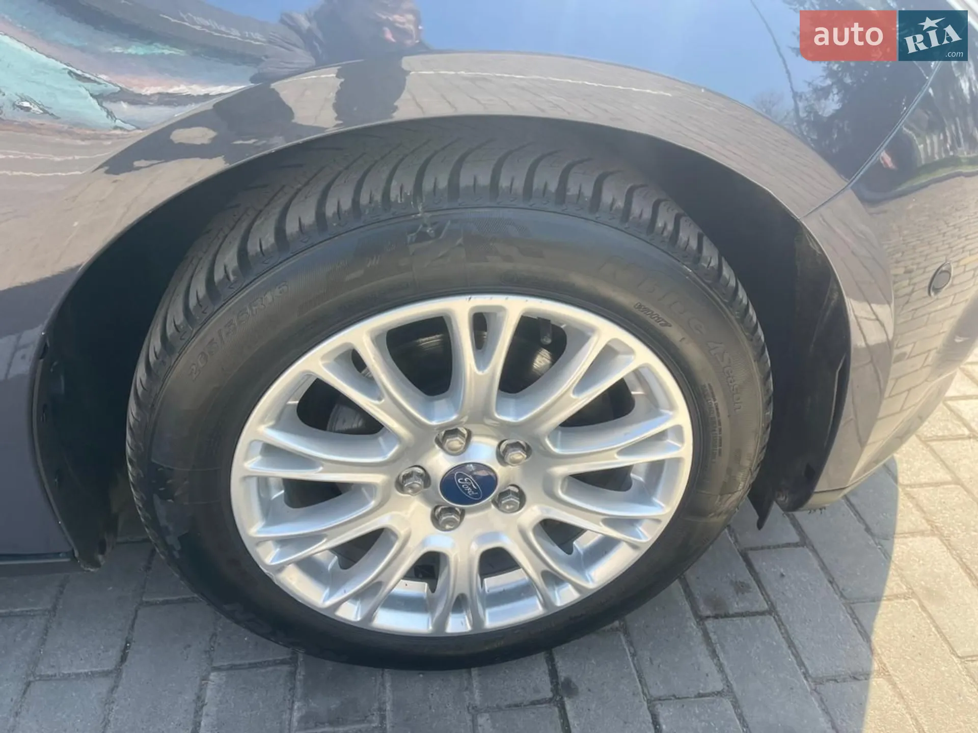 2010 Ford Focus - мініатюра 10