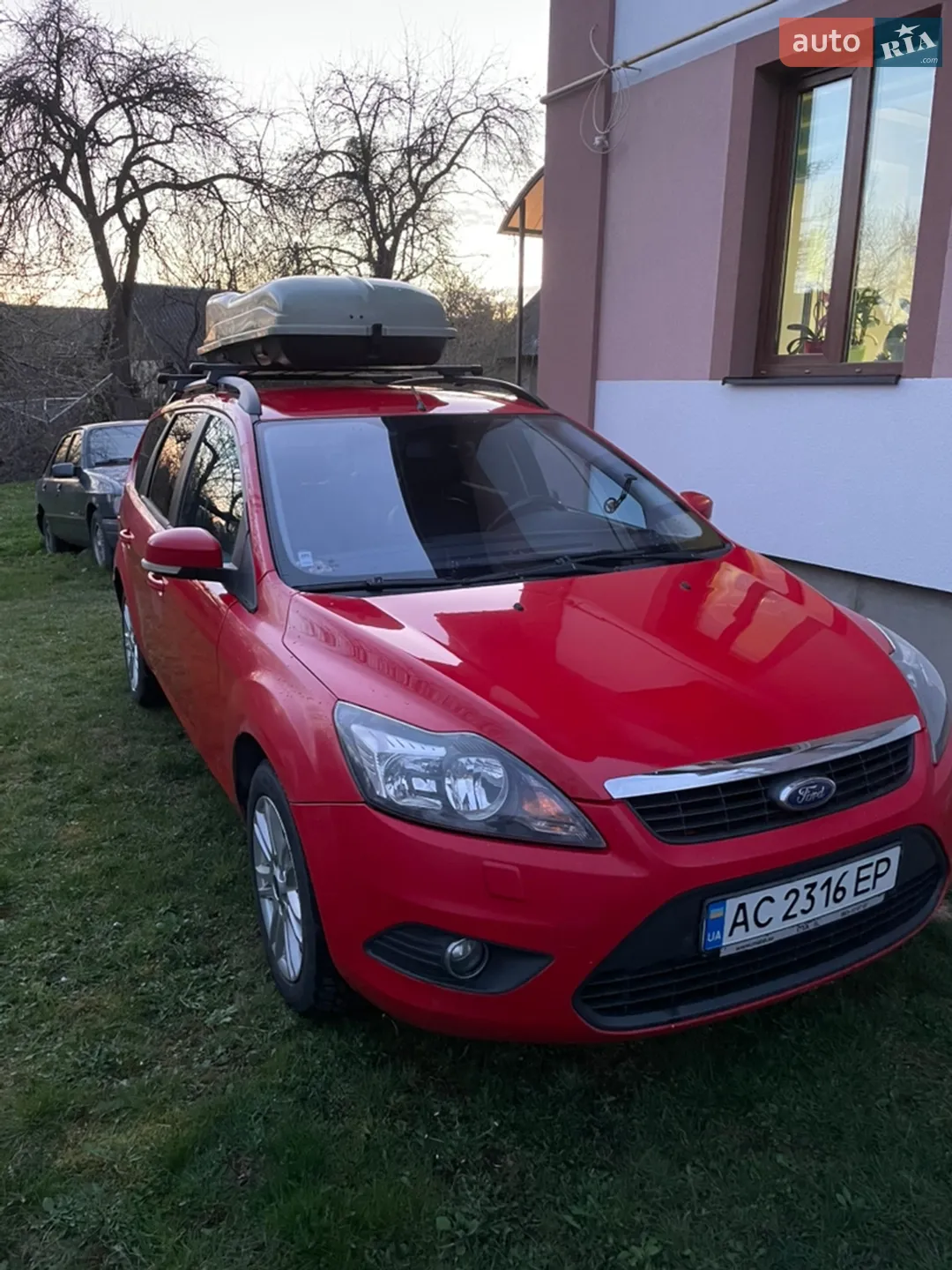 2010 Ford Focus - мініатюра 2