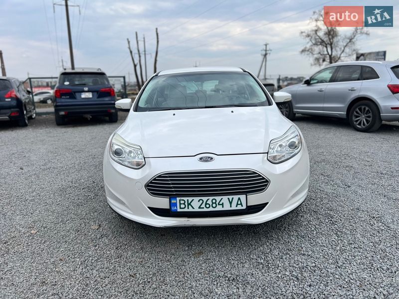 Хэтчбек Ford Focus 2013 в Ровно фото 3 Хэтчбек Ford Focus 2013 в Ровно