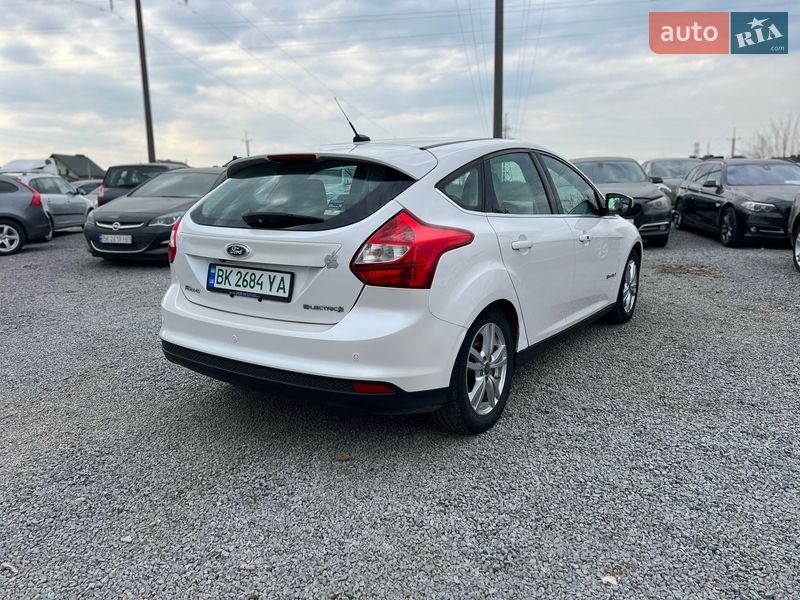 Хэтчбек Ford Focus 2013 в Ровно фото 4 Хэтчбек Ford Focus 2013 в Ровно