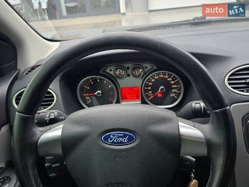 Хэтчбек Ford Focus 2010 в Полтаве фото 12 Хэтчбек Ford Focus 2010 в Полтаве