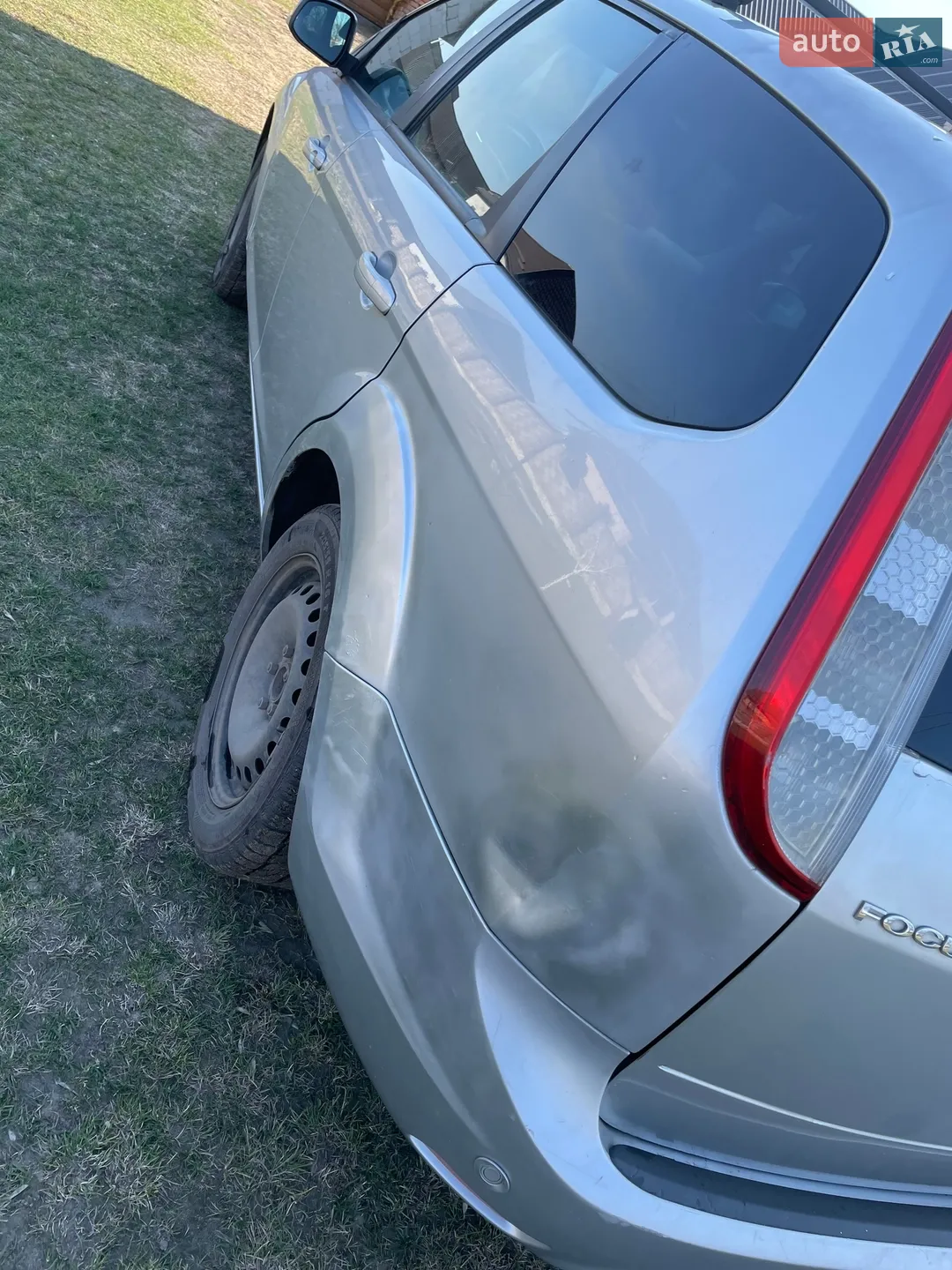 2010 Ford Focus - мініатюра 3