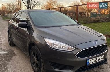 Хэтчбек Ford Focus 2016 в Днепре
