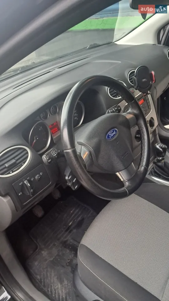 2011 Ford Focus - мініатюра 9