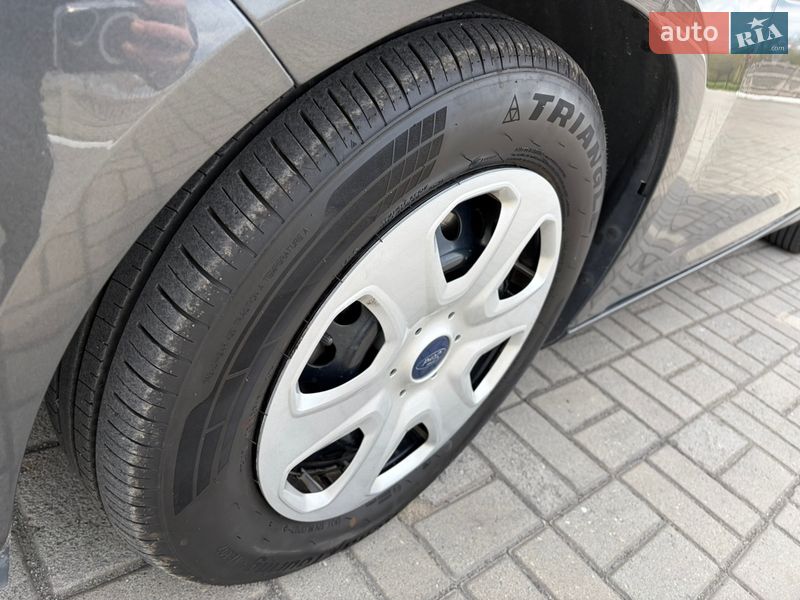 Седан Ford Focus 2016 в Запорожье