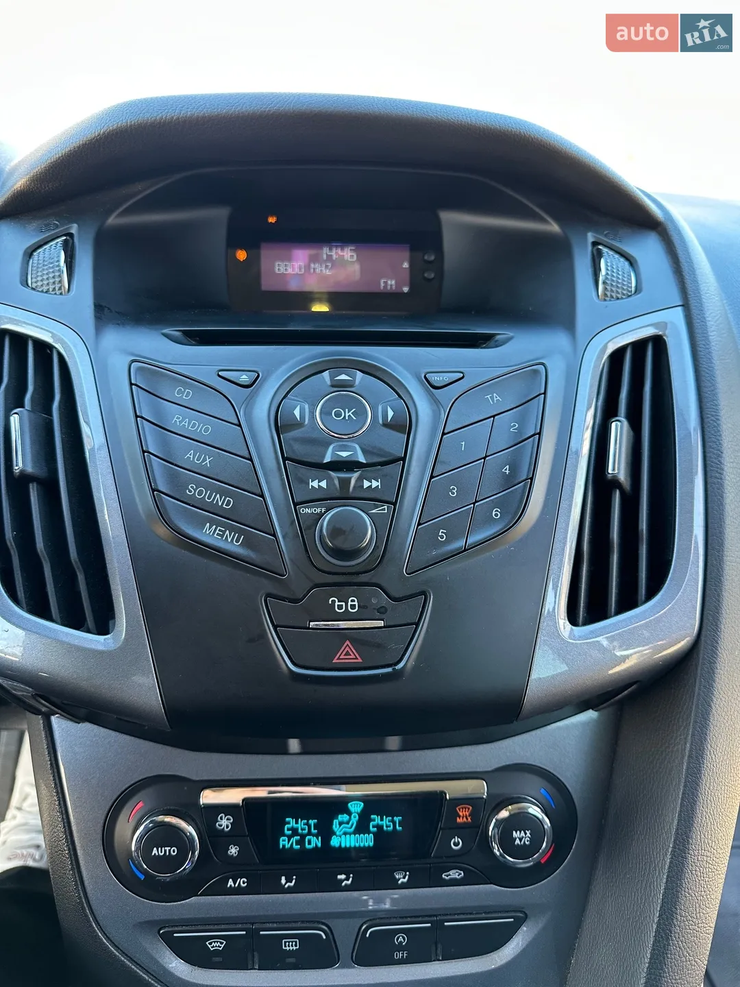 2011 Ford Focus - мініатюра 8