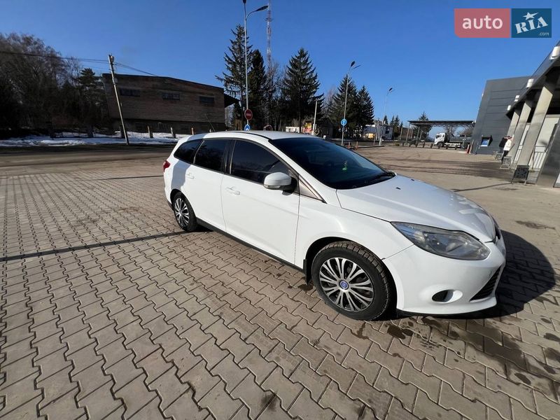 Универсал Ford Focus 2013 в Виньковцах