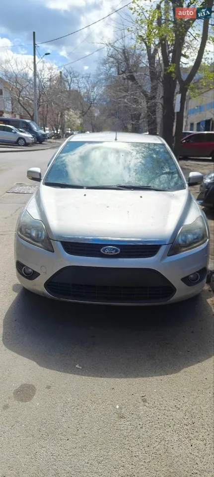 2010 Ford Focus - мініатюра 9