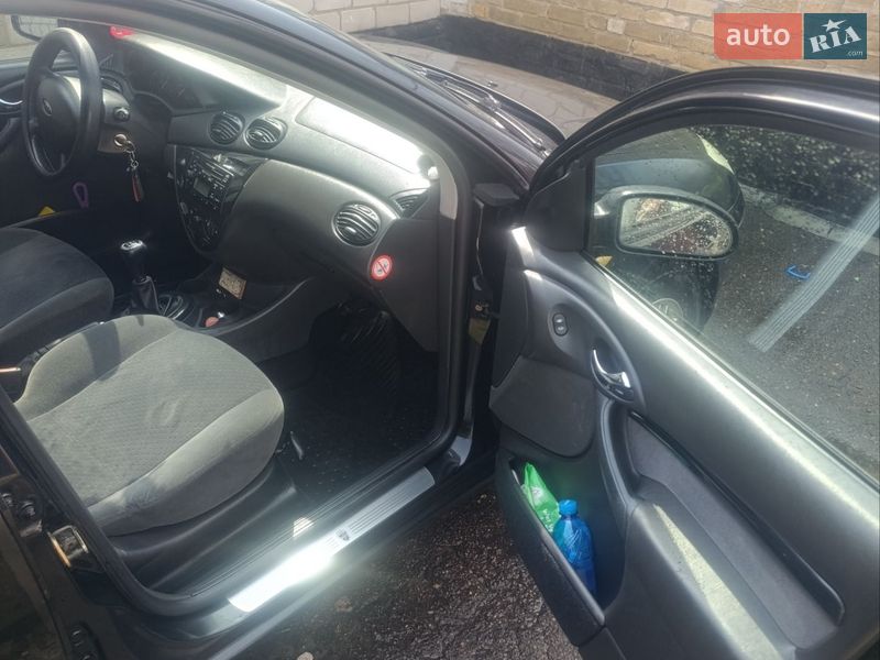 Седан Ford Focus 2004 в Черкасах фото 10 Седан Ford Focus 2004 в Черкасах