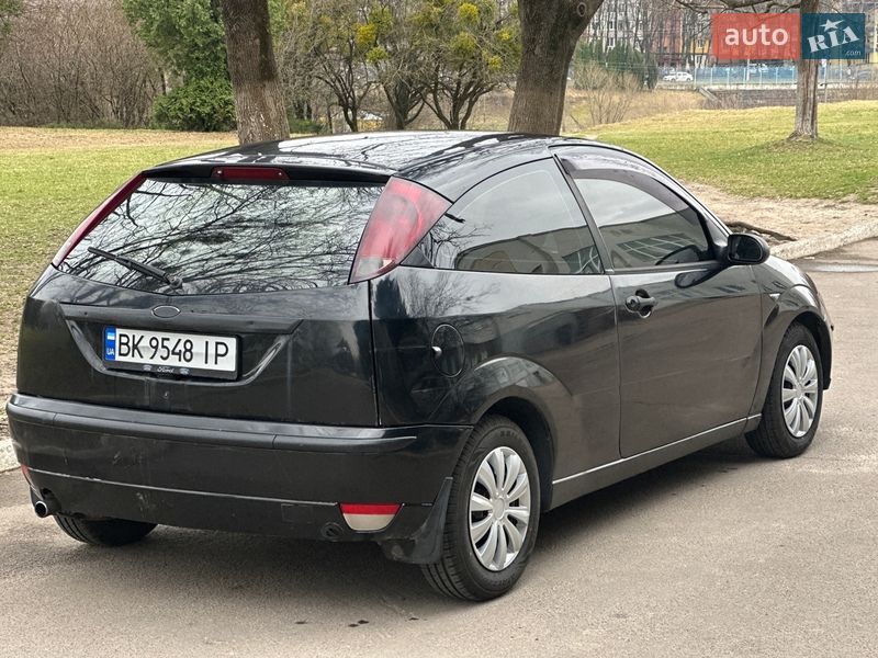 Хэтчбек Ford Focus 2005 в Ровно