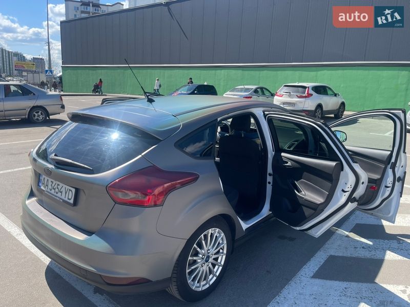 Хэтчбек Ford Focus 2016 в Киеве