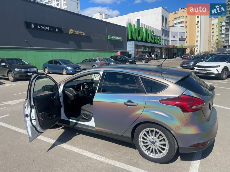 Хэтчбек Ford Focus 2016 в Киеве