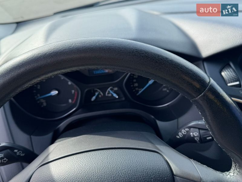 Хетчбек Ford Focus 2017 в Дніпрі фото 20 Хетчбек Ford Focus 2017 в Дніпрі