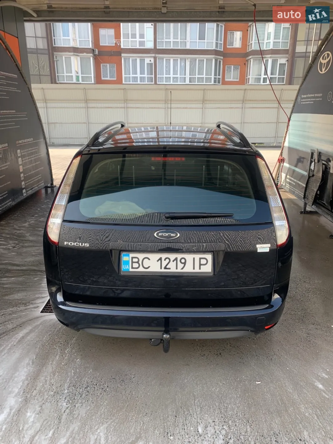 2010 Ford Focus - мініатюра 2