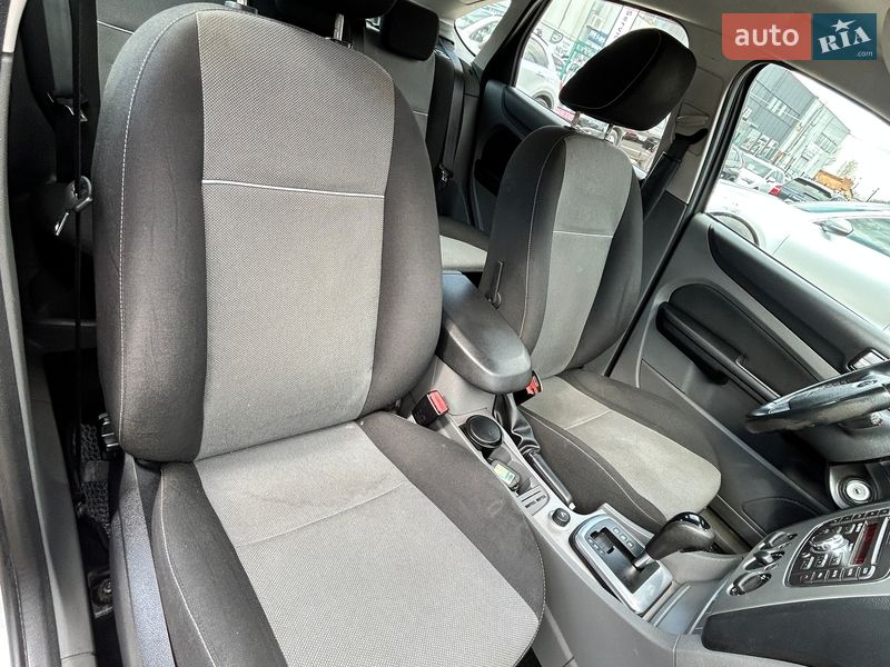 Хэтчбек Ford Focus 2010 в Сумах