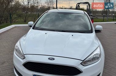 Хэтчбек Ford Focus 2015 в Киеве