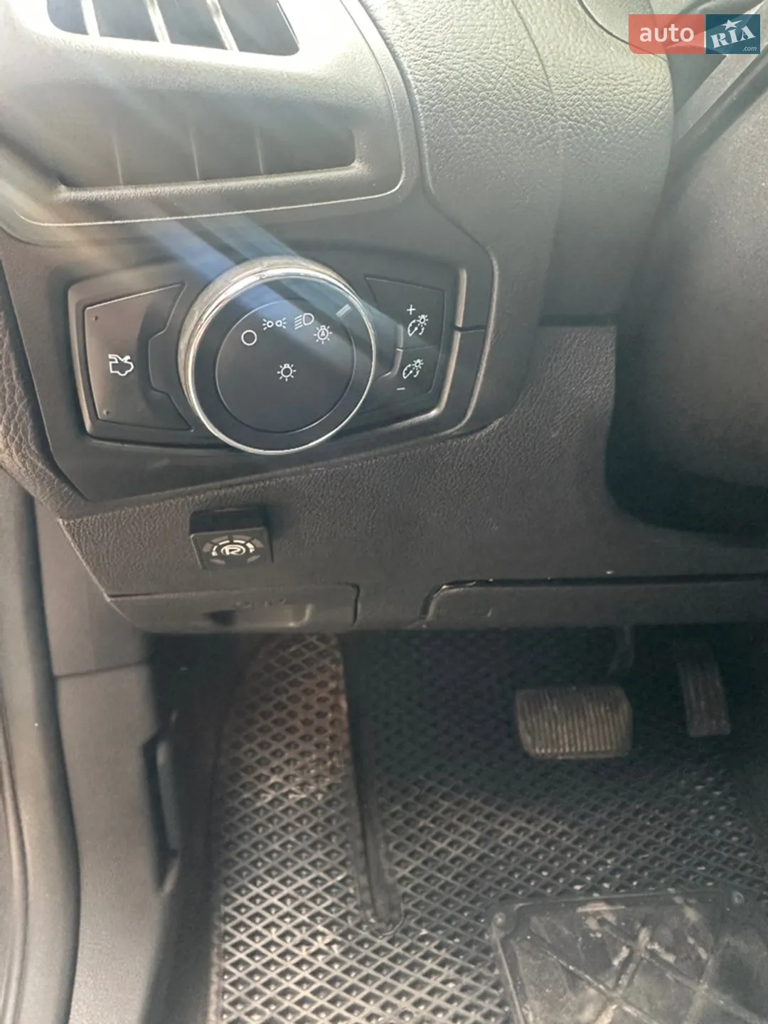 2014 Ford Focus - мініатюра 16