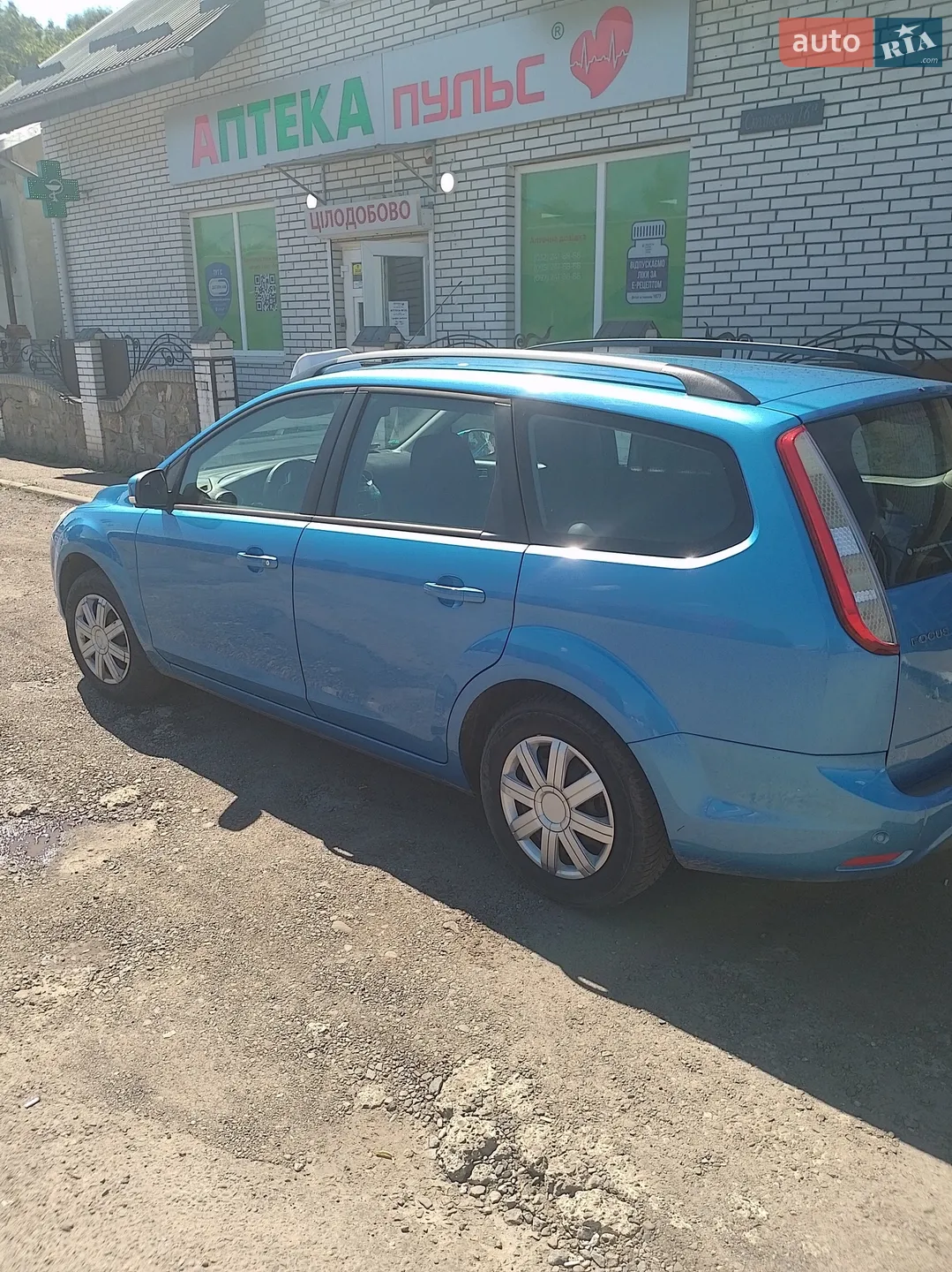 2010 Ford Focus - мініатюра 2