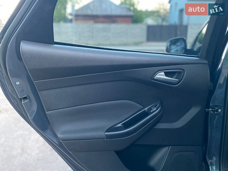 Седан Ford Focus 2013 в Чернігові