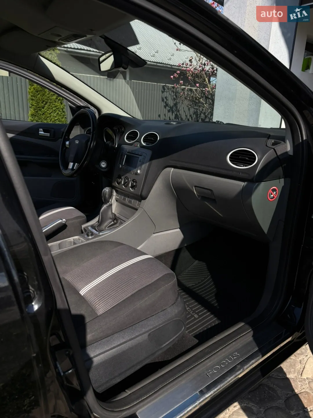 2010 Ford Focus - мініатюра 7