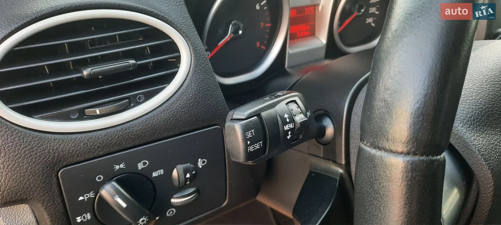 2010 Ford Focus - мініатюра 33