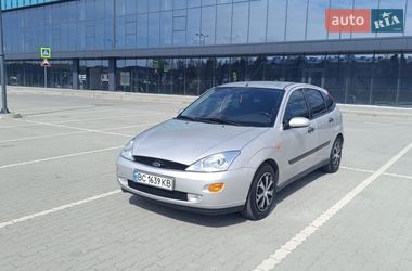 Хэтчбек Ford Focus 2000 в Львове