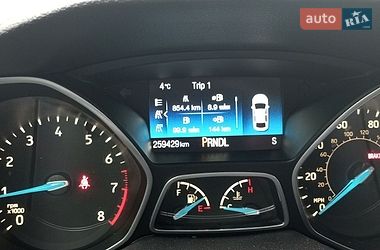 Седан Ford Focus 2015 в Киеве