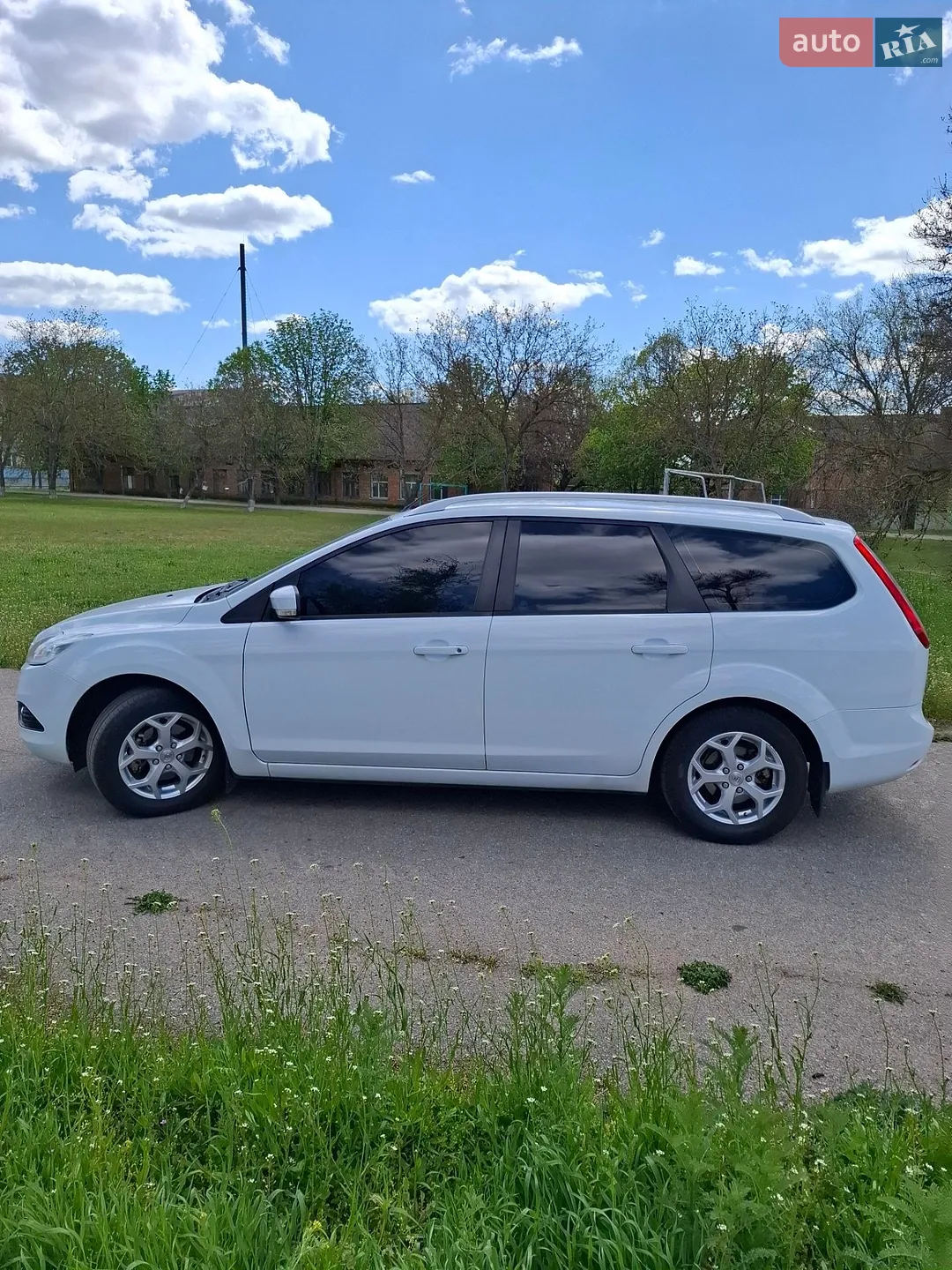2010 Ford Focus - мініатюра 4