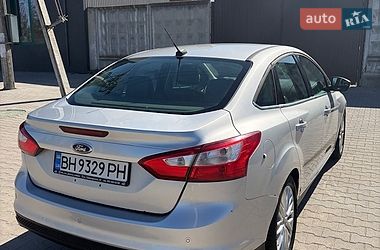 Хэтчбек Ford Focus 2012 в Новоднестровске