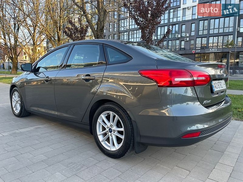 Седан Ford Focus 2017 в Ужгороде