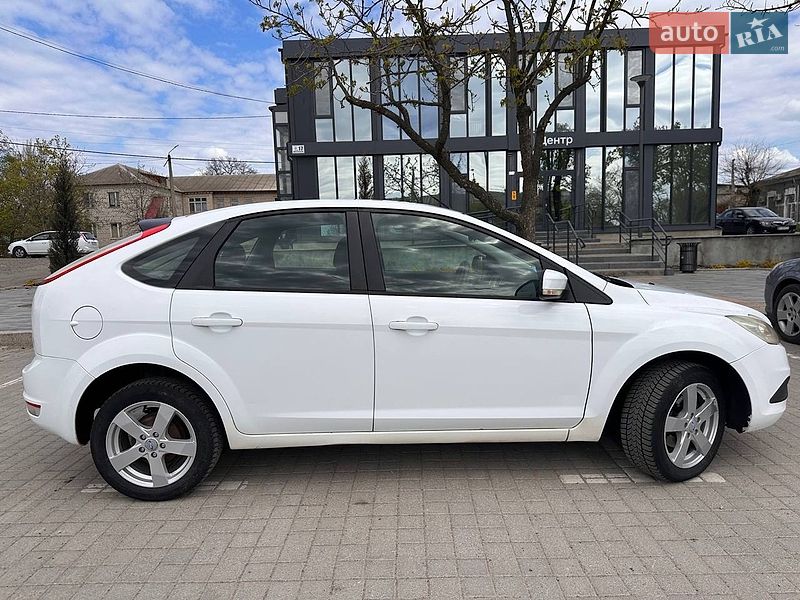 Хэтчбек Ford Focus 2008 в Вознесенске