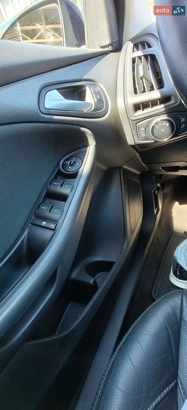 2015 Ford Focus - мініатюра 21