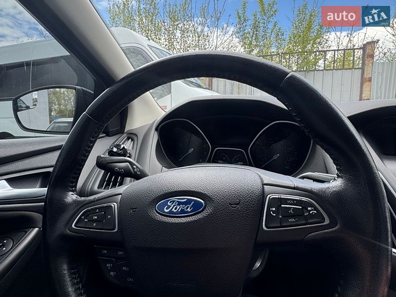 Седан Ford Focus 2015 в Дніпрі
