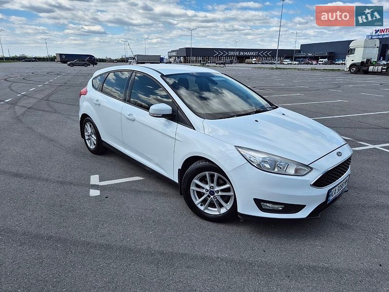 Хетчбек Ford Focus 2016 в Дніпрі