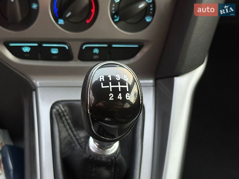 Хэтчбек Ford Focus 2011 в Киеве