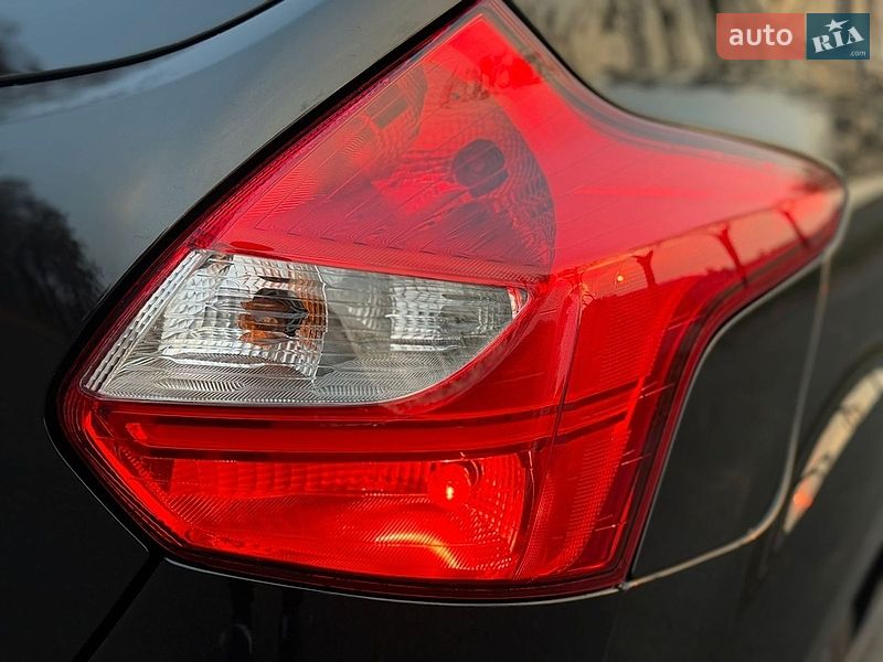 Хэтчбек Ford Focus 2011 в Киеве