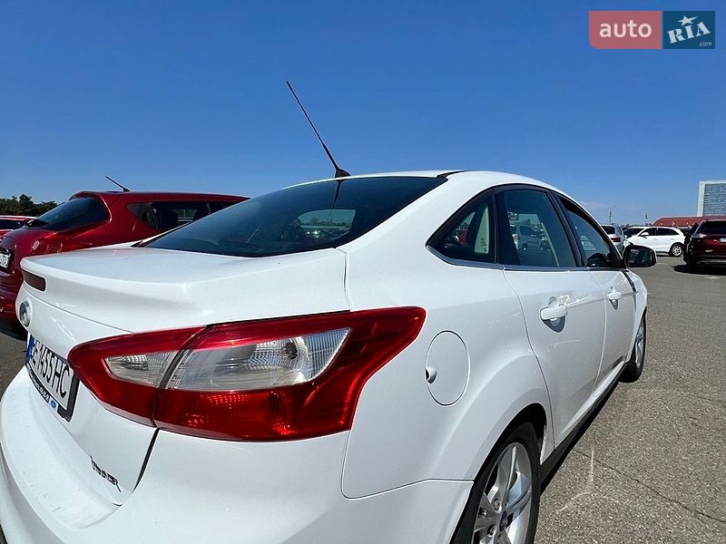 Седан Ford Focus 2012 в Софиевской Борщаговке
