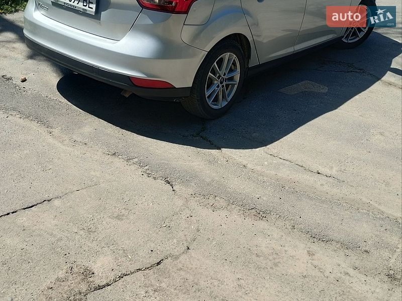 Хетчбек Ford Focus 2017 в Дніпрі