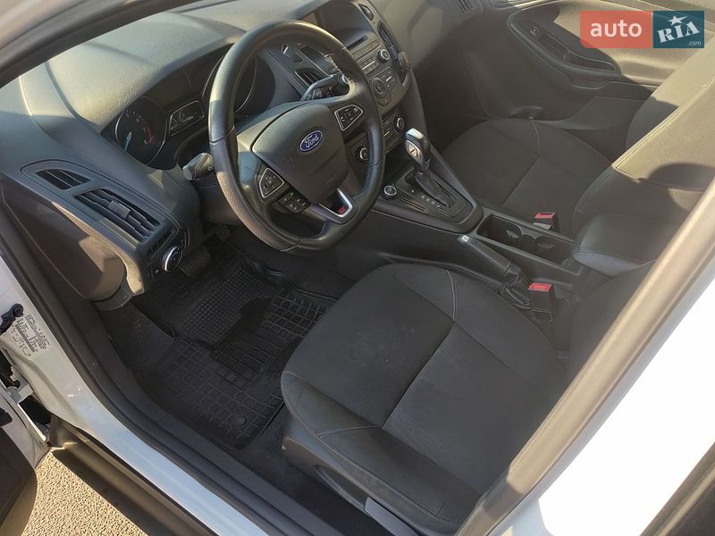 Седан Ford Focus 2015 в Киеве