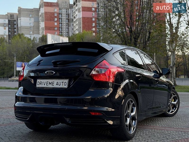 Хетчбек Ford Focus 2012 в Дніпрі