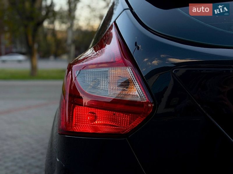 Хетчбек Ford Focus 2012 в Дніпрі