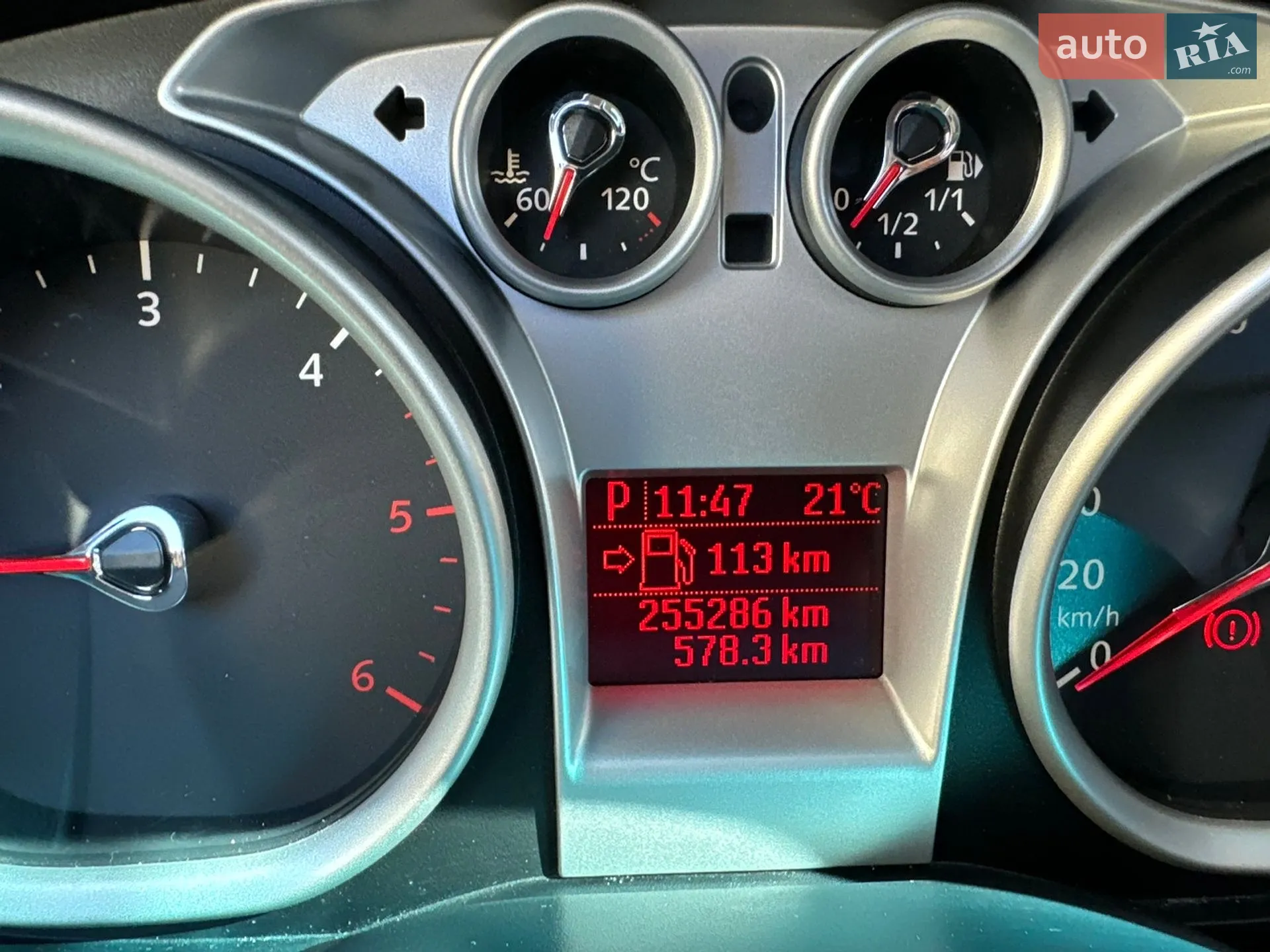 2010 Ford Focus - мініатюра 11