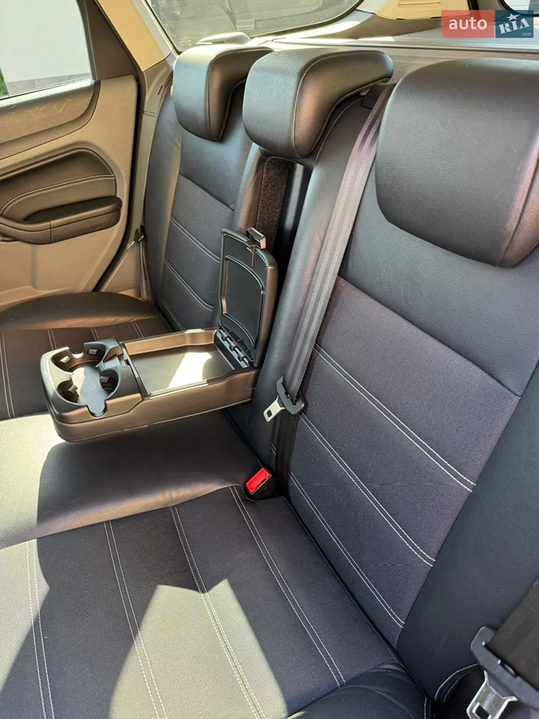 2010 Ford Focus - мініатюра 31