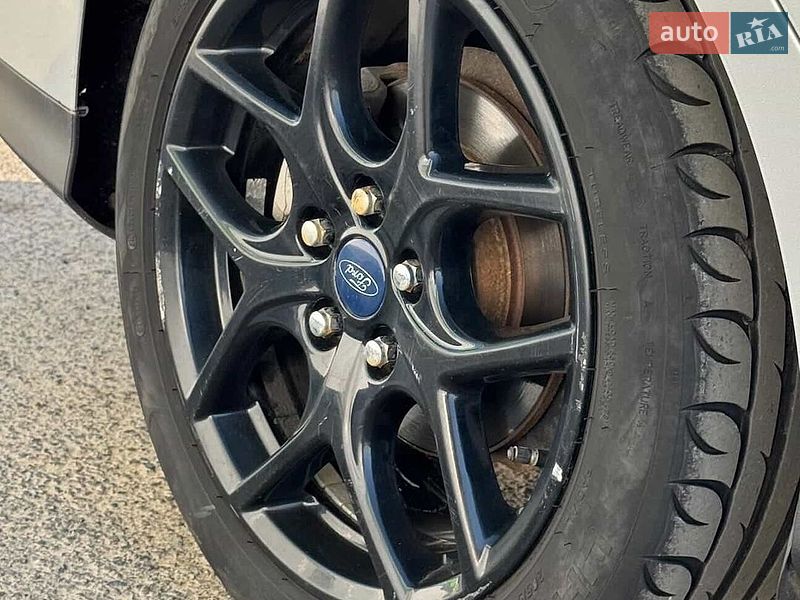 Седан Ford Focus 2015 в Балте